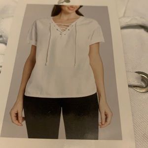 Matty m small top color white
